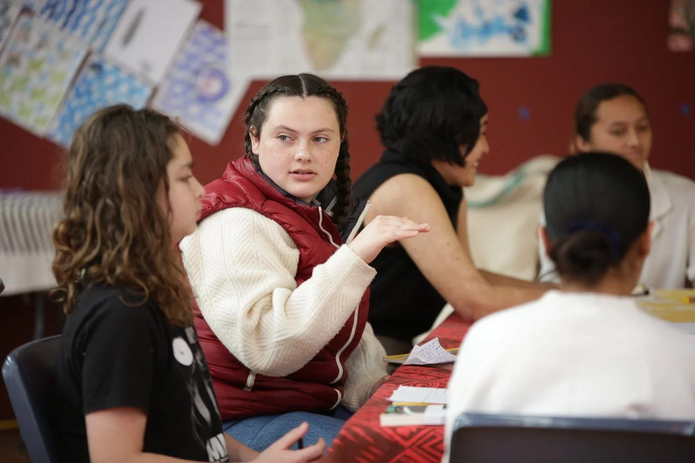Eric and Ruby facilitating a wānanga.